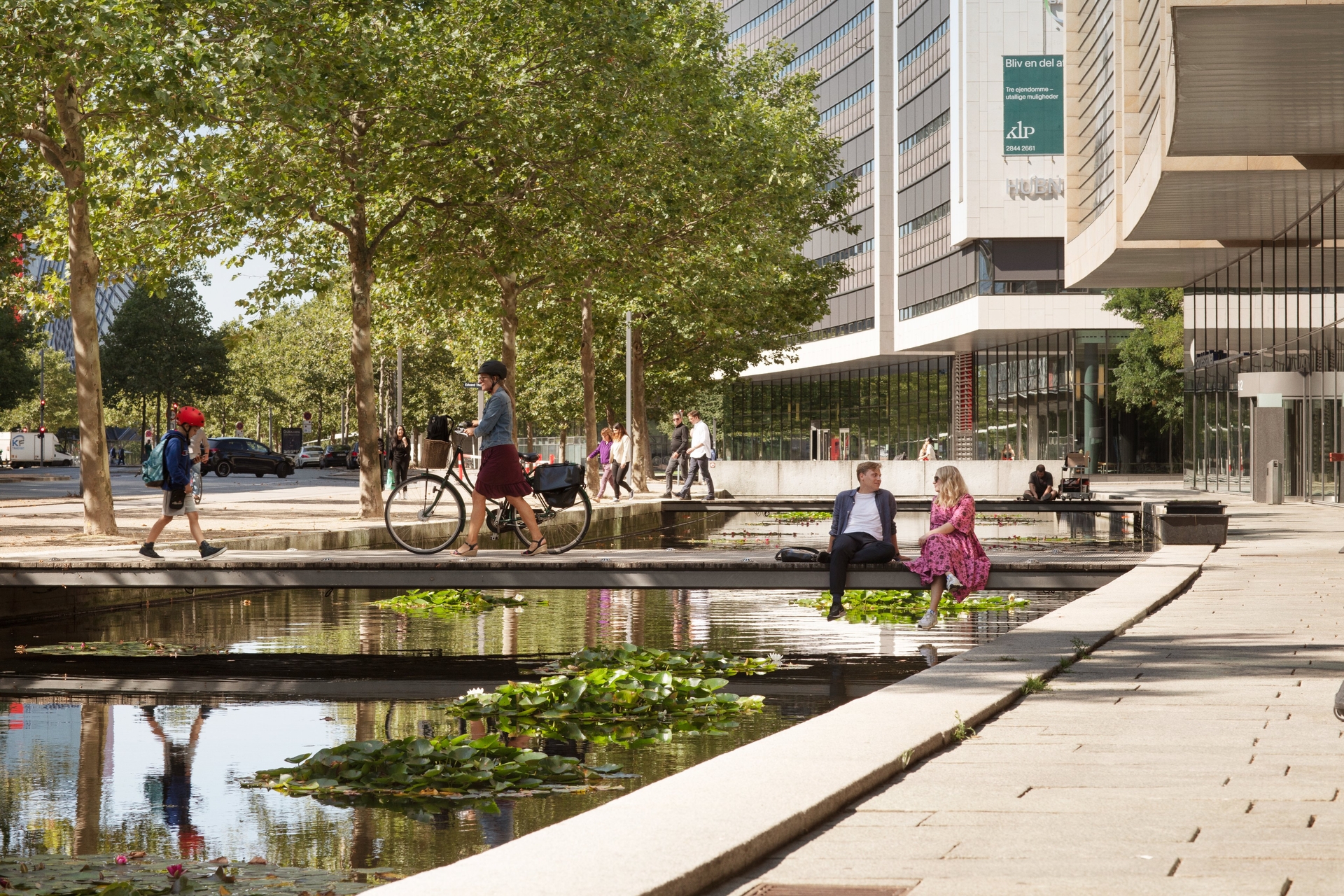Do green building certifications deliver climate resilience?