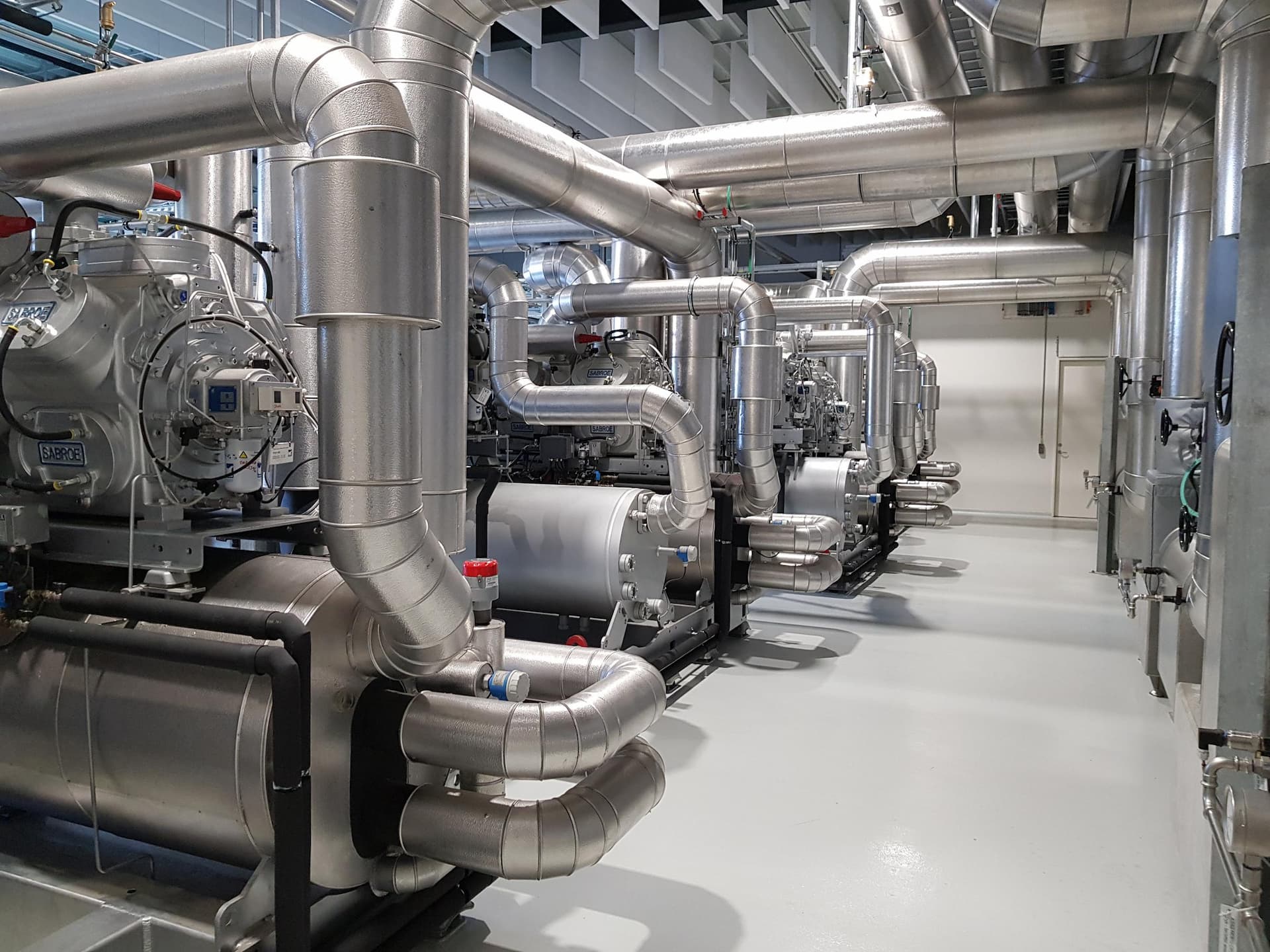Heat pumps at Taarnby energy center