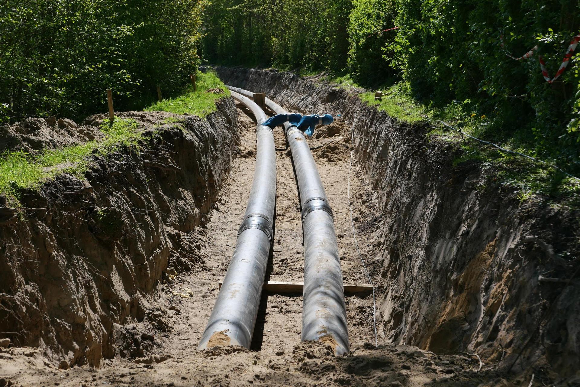 District heating pipes