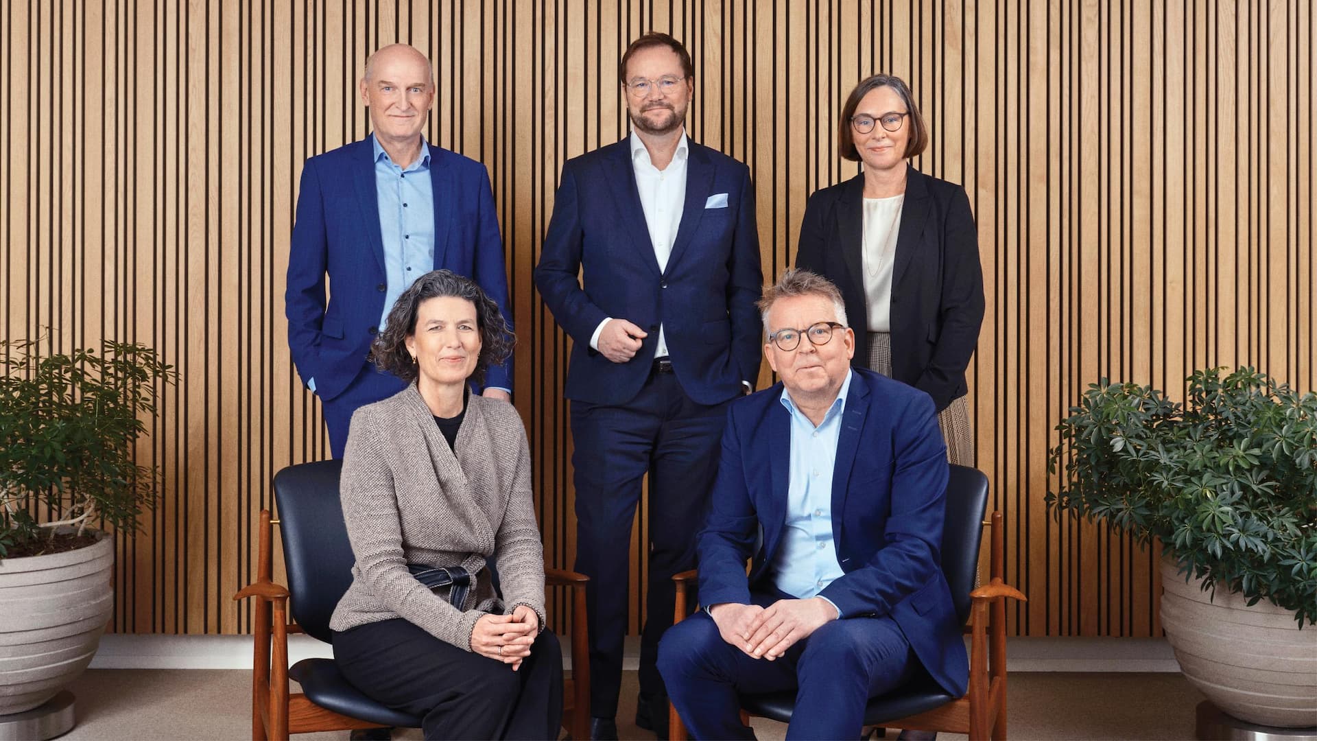 Group Executive Board
Back from left:
Peter Heymann Andersen
Jens-Peter Saul
Marianne Sørensen
Front from left:
Lone Tvis
Michael Simmelsgaard