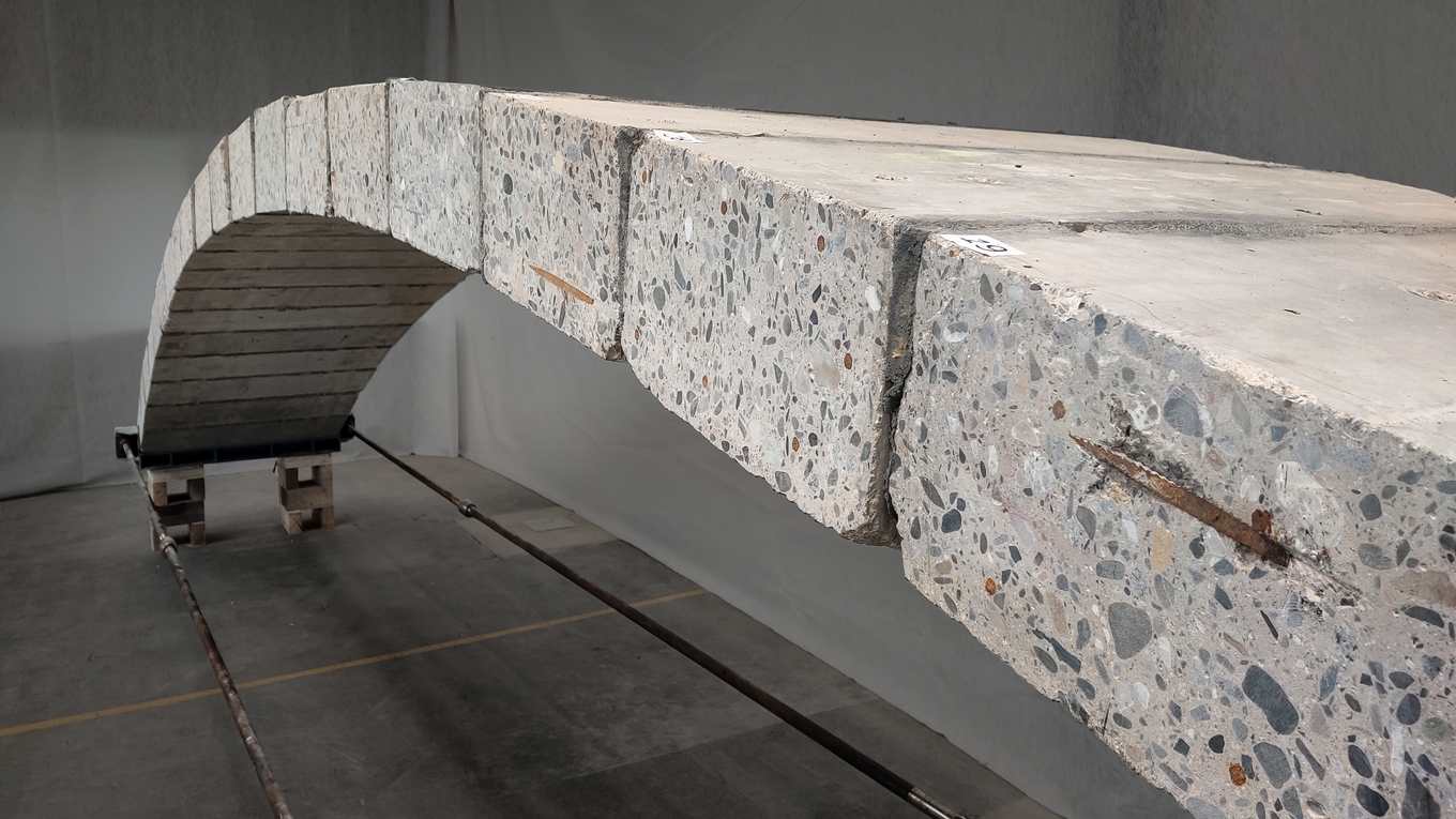 EPFL researchers have built a footbridge prototype using reinforced-concrete blocks from walls of a building being renovated.

N.B. Must credit EPFL when using the image
