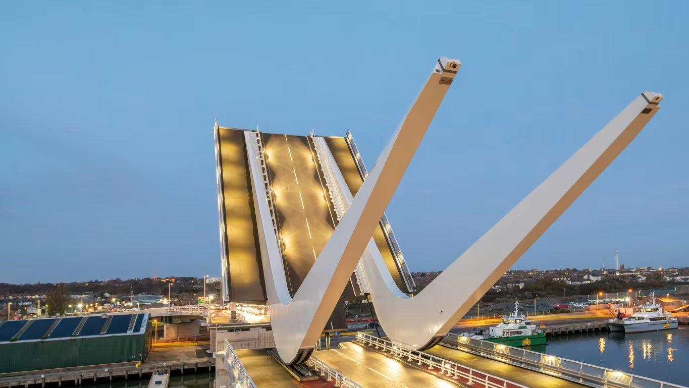 Gull Wing Bridge UK IABSE winner 2025 with Arup